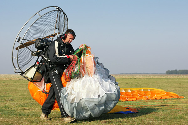 Pilote paramoteur atterrissage