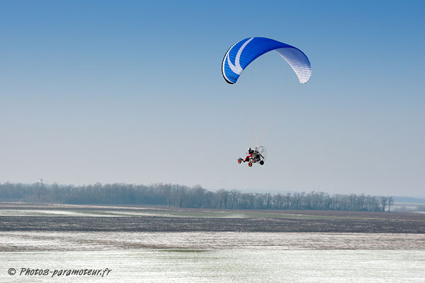 vol en chariot paramoteur  biplace sous la neige