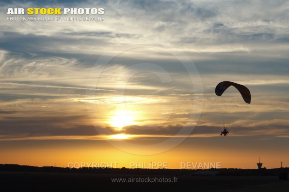 Couché de soleil avec vol en  paramoteur en Ile-de-France, septembre 2016