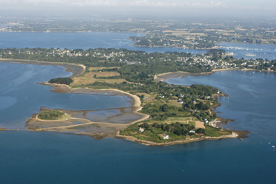 vue aérienne de l'île-aux-moines, îles de Brouel, Golfe du Morbihan (56)