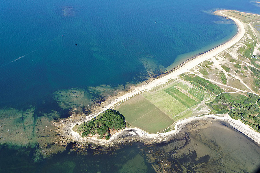 Pointe Er Hourel et la plage de St Pierre lopérec
