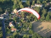 Vue aérienne en paramoteur