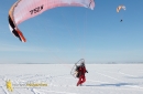 Paramoteur sous la neige