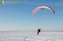 Paramoteur sous la neige