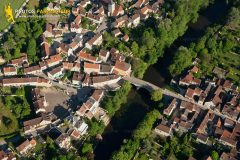 Arcy-sur-Cure vue du ciel, departement de l'Yonne en Bourgogne