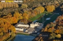 Château du marais vue du ciel en Automne