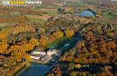 Château du marais vue du ciel en Automne