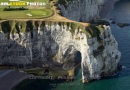 Vue aérienne de la Manneporte falaise d'Etretat