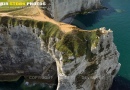 Vue aérienne de la Manneporte falaise d'Etretat