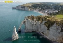 Arche et Aiguille de la falaise d''Etretat 76