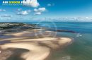 Plage et ciel bleu île d'Oléron