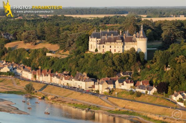 Chaumont, France - 26 Juin 2011: Château de Chaumont sur Loire vu d'un Ulm